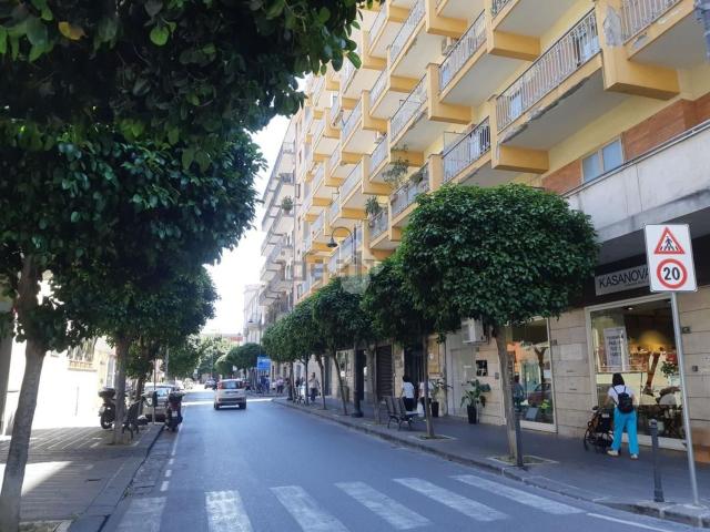 Appartamento in affitto di 95 m² in Via Roma, 41