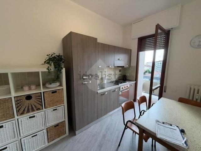 Appartamento in affitto di 95 m² in Via Santa Caterina, 83