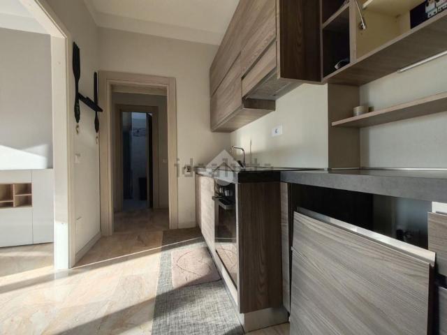 Appartamento in affitto di 95 m² in Via Sporting Mirasole, 19