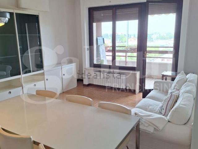Appartamento in affitto di 95 m² in Viale Monte Penice, 10