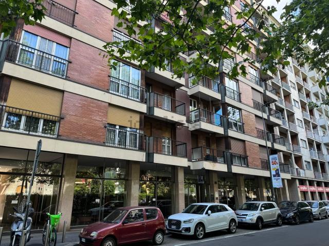 Appartamento in affitto di 95 m² in Viale Daniele Ranzoni, 17