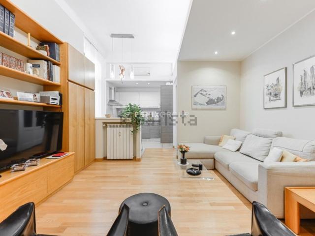Appartamento in affitto di 95 m² in Viale Emilio Caldara, 41