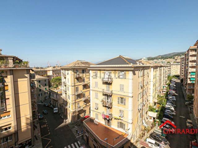 Appartamento in affitto di 96 m² in Via Borzoli, 12