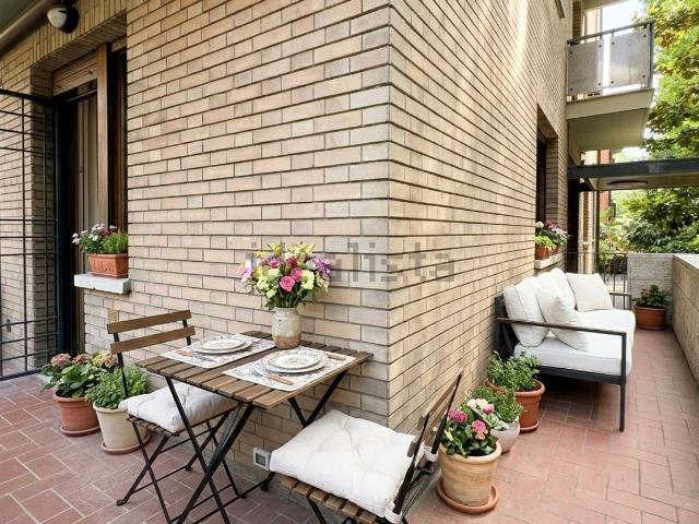 Appartamento in affitto di 96 m² in Via Laura Bassi Veratti