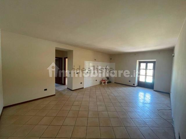 Appartamento in affitto di 98 m² in Località Quartino, 1