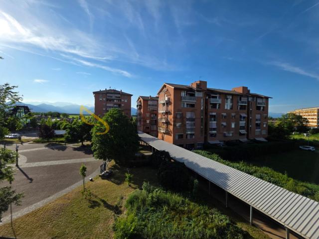 Appartamento in affitto di 98 m² in Piazza Sandro Pertini, 8