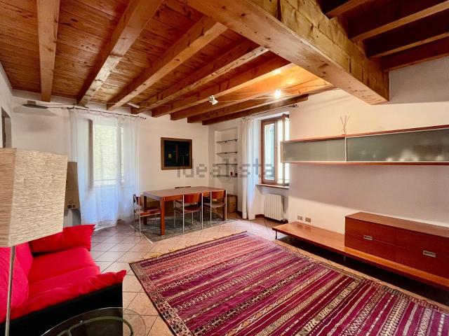 Appartamento in affitto di 98 m² in Vicolo Leoni, 8