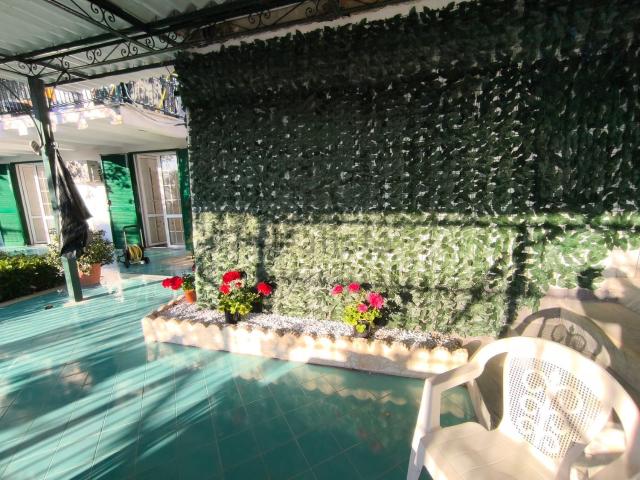 Appartamento in affitto di 98 m² in Via Oleandri, 20
