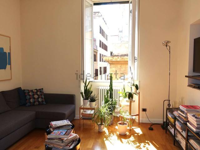 Appartamento in affitto di 99 m² in Via Urbana