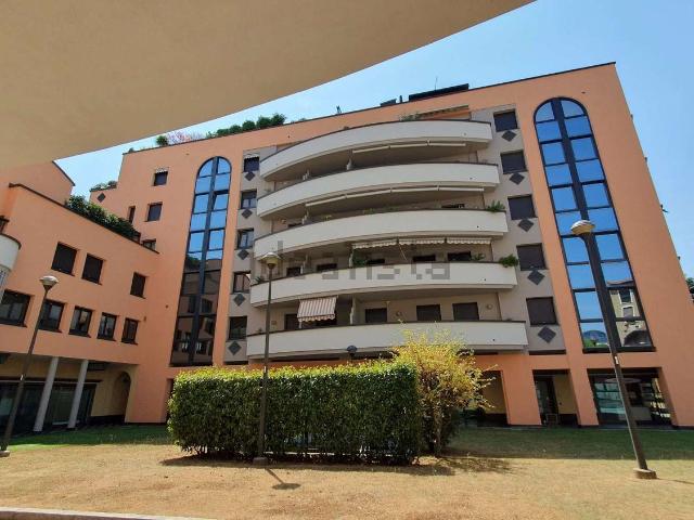 Appartamento in affitto di 99 m² in Via Gigante, 34