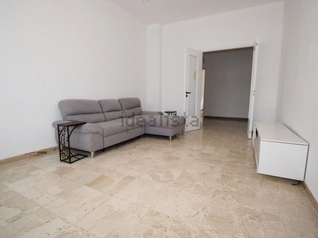 Appartamento in affitto di 99 m² in Via Matteo Bandello, 10