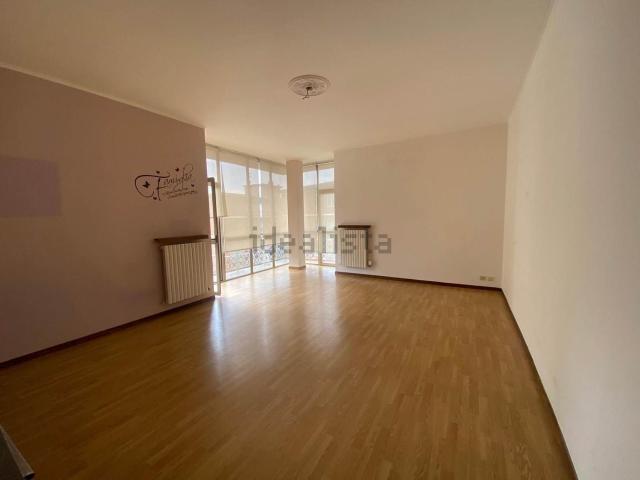 Appartamento in affitto di 100 m²