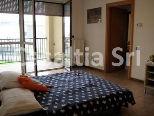 Appartamento in affitto di 100 m² in Via Caduti in Missione di Pace, 3