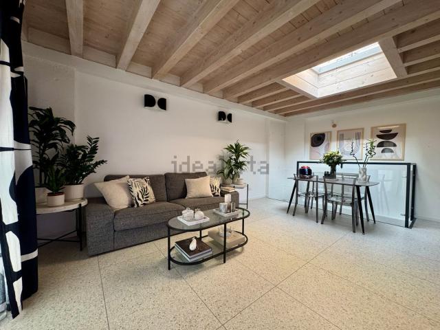 Appartamento in affitto di 100 m² in Via Carlo Poma, 9