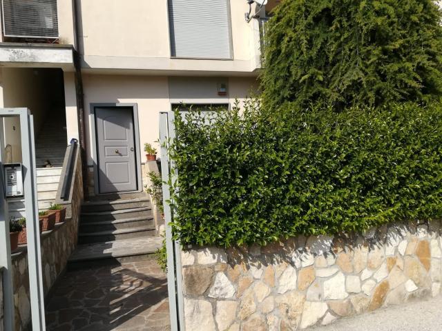 Appartamento in affitto di 100 m² in Via Casilina Sud, 44