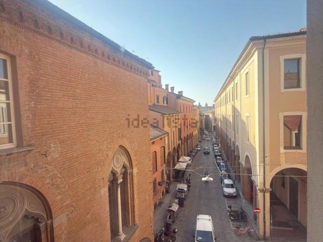 Appartamento in affitto di 100 m² in Via Castiglione