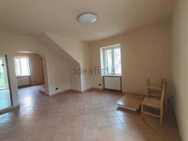 Appartamento in affitto di 100 m² in Via Crodarolo