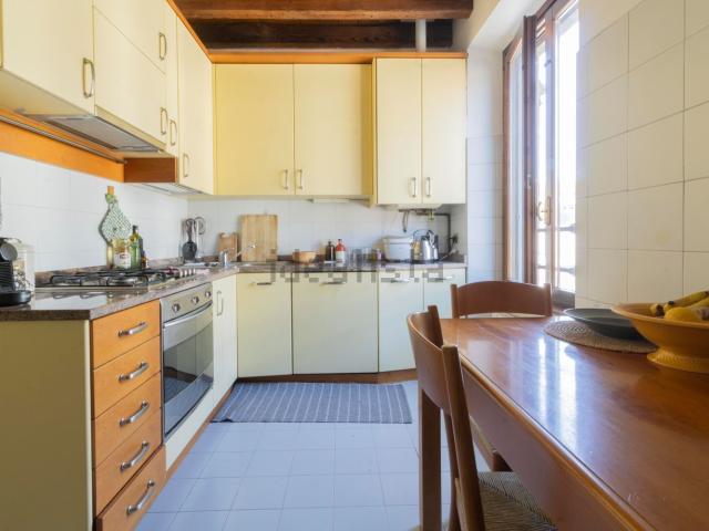 Appartamento in affitto di 100 m² in Via Curtatone, 2