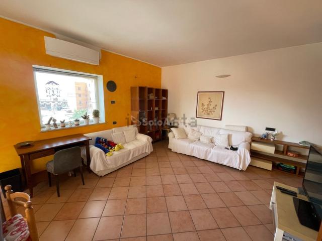 Appartamento in affitto di 100 m² in Via Angelo Castellani