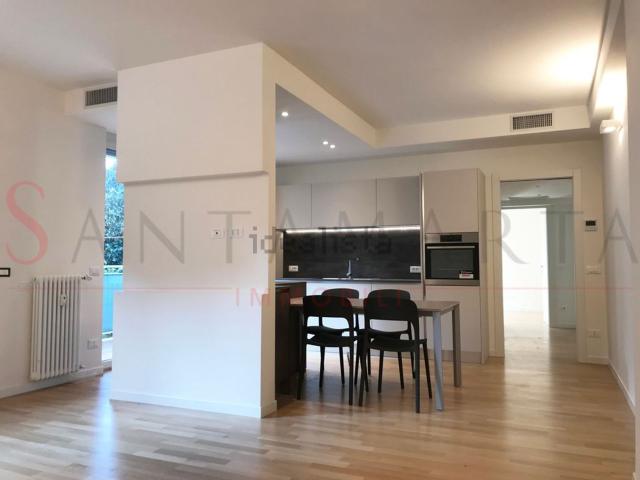 Appartamento in affitto di 100 m² in Via Alcuino