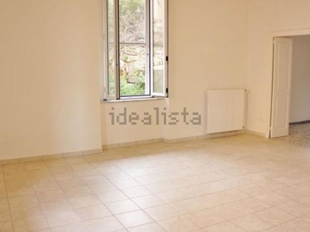Appartamento in affitto di 100 m² in Via Atratina, 97
