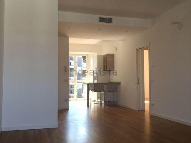 Appartamento in affitto di 100 m² in Via Bartolomeo Eustachi, 21