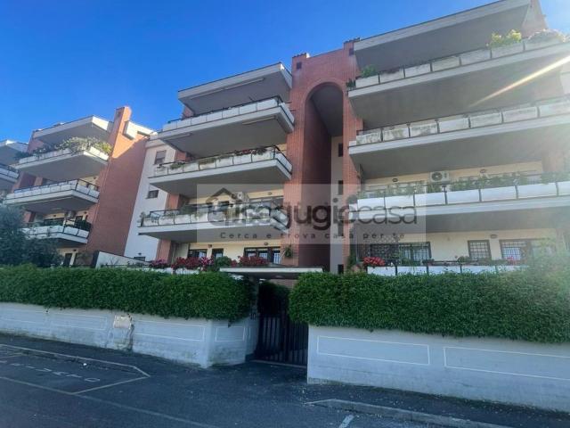 Appartamento in affitto di 100 m² in Via Braccianese Claudia, 96