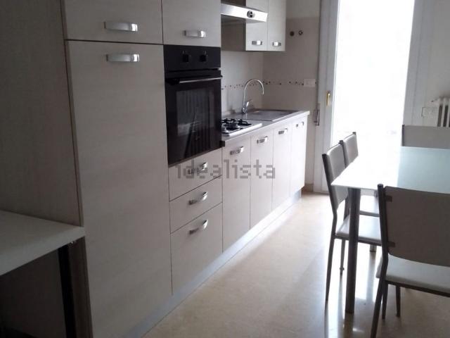 Appartamento in affitto di 100 m² in Via G. Marconi
