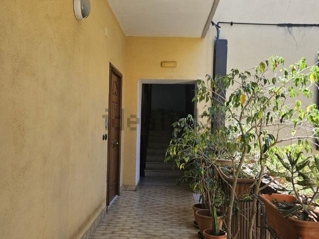 Appartamento in affitto di 100 m² in Via G. Pergolesi, 128