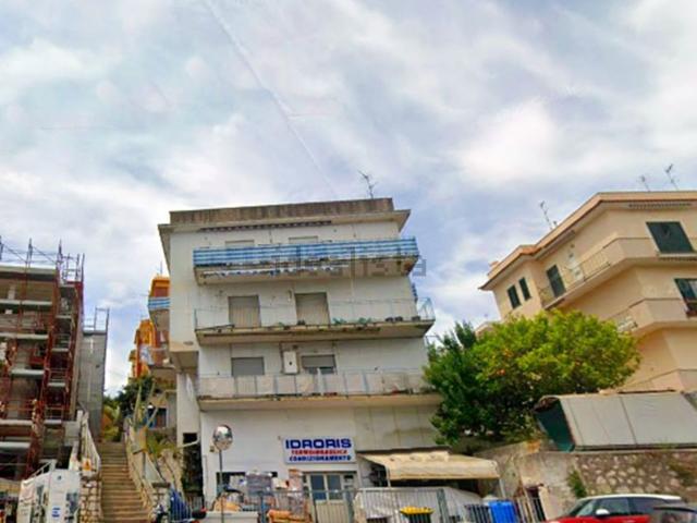 Appartamento in affitto di 100 m² in Via Gastone Maresca