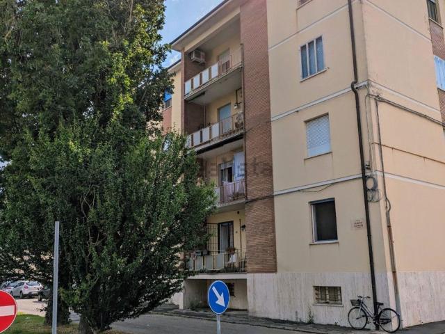 Appartamento in affitto di 100 m² in Via Giuseppe Cadolini