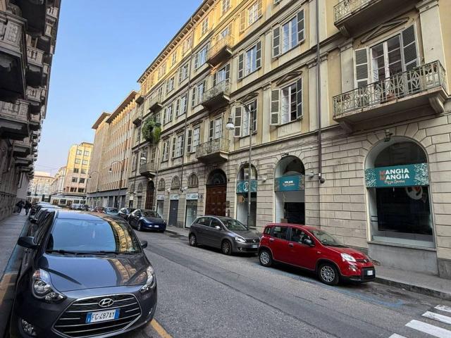 Appartamento in affitto di 100 m² in Via Giuseppe Parini