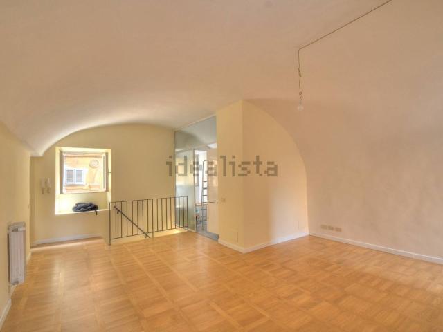 Appartamento in affitto di 100 m² in Via Giustiniani