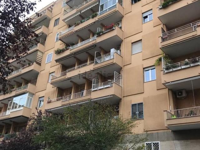 Appartamento in affitto di 100 m² in Via Giacomo Trevis