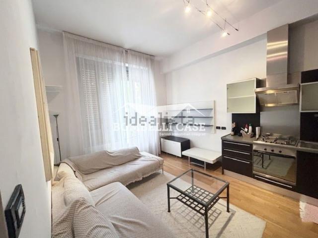 Appartamento in affitto di 100 m² in Via Giacomo Zanella, 5