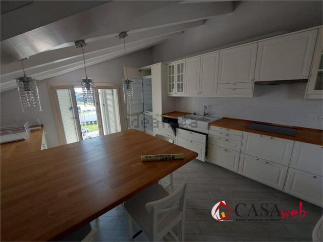 Appartamento in affitto di 100 m² in Via Giacomo Puccini, 15