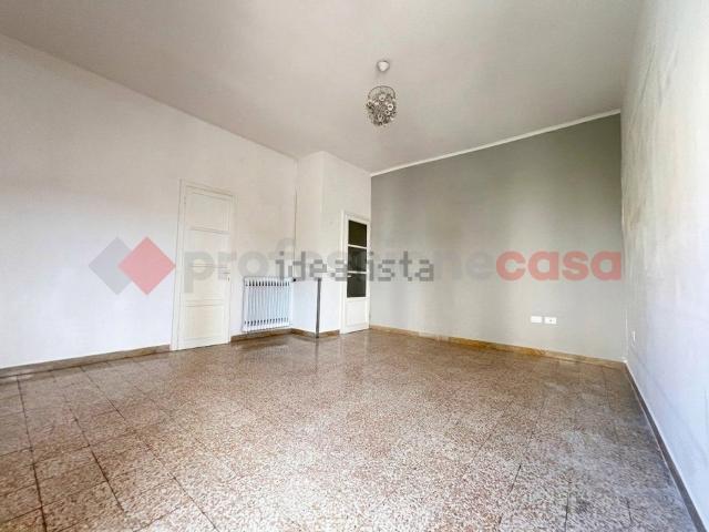 Appartamento in affitto di 100 m² in Via Giovanni Verardo Zeviani, 35