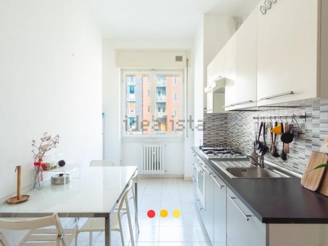 Appartamento in affitto di 100 m² in Via Guglielmo Röntgen