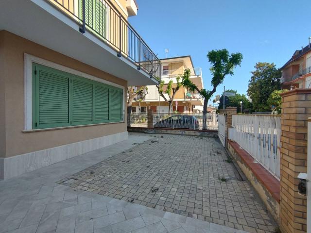 Appartamento in affitto di 100 m² in Via D. Cimarosa