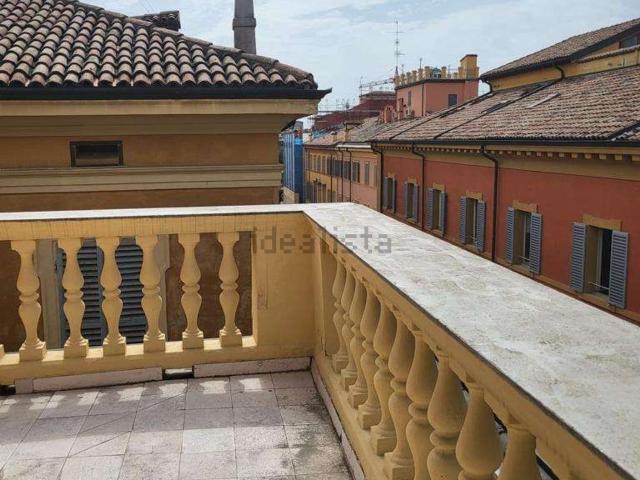 Appartamento in affitto di 100 m² in Via Donzi