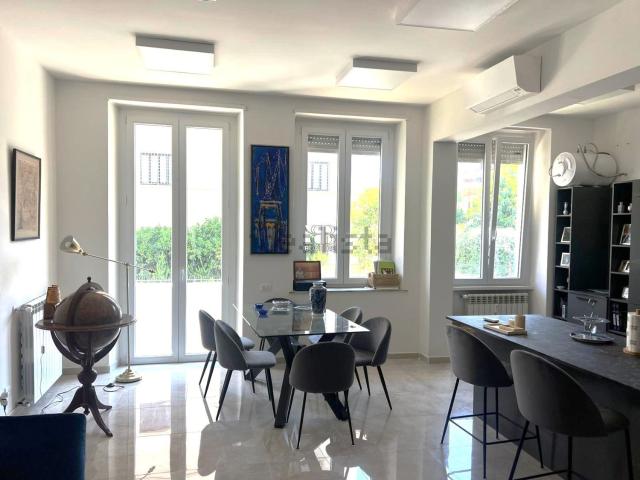 Appartamento in affitto di 100 m² in Via dei Monti Parioli