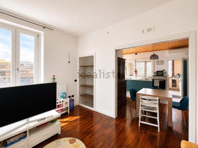 Appartamento in affitto di 100 m² in Via dei Fiori