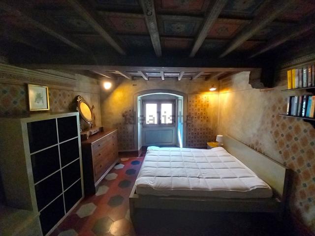 Appartamento in affitto di 100 m² in Via dei Serragli