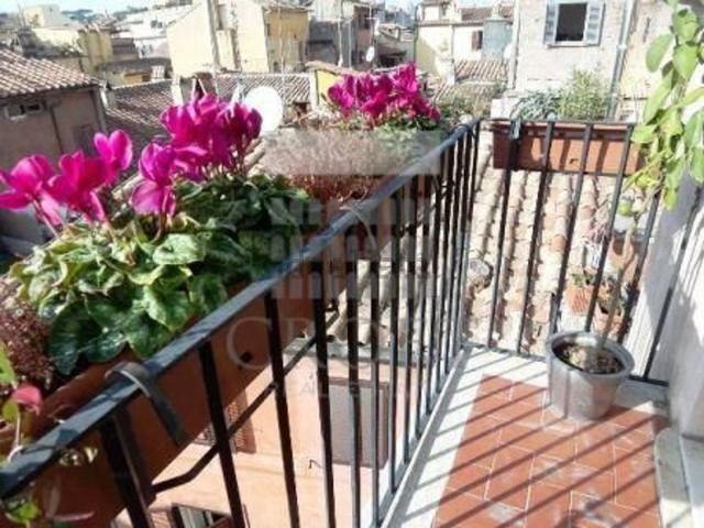 Appartamento in affitto di 100 m² in Via del Pellegrino