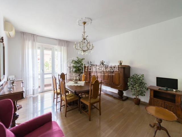 Appartamento in affitto di 100 m² in Via delle Gardenie, 9