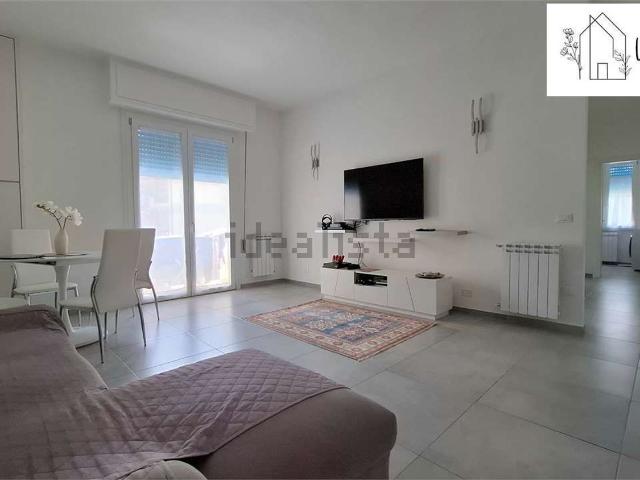 Appartamento in affitto di 100 m² in Via Eugenio Bellegoni