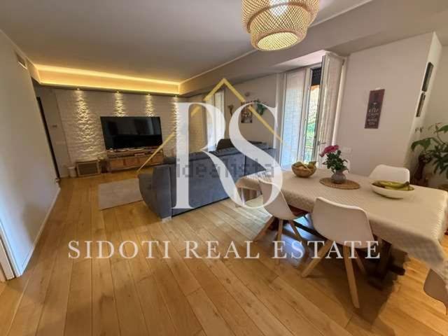 Appartamento in affitto di 100 m² in Via Firenze, 17