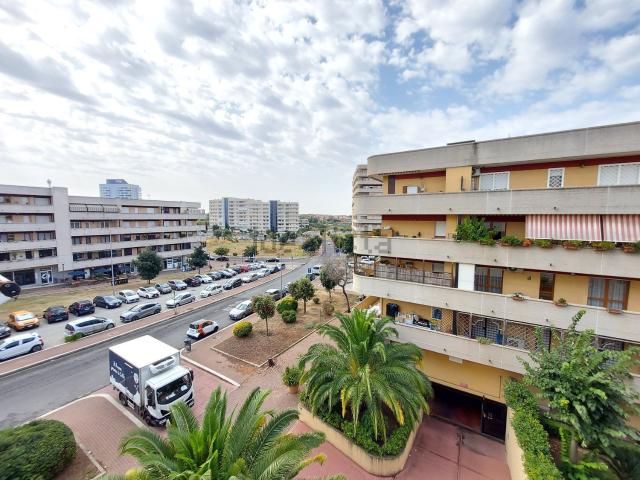Appartamento in affitto di 100 m² in Via Franco Becci
