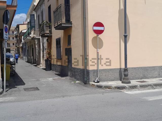 Appartamento in affitto di 100 m² in Via Fratelli Bandiera