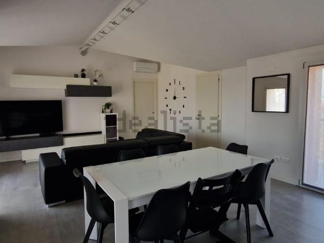 Appartamento in affitto di 100 m² in Via Friuli
